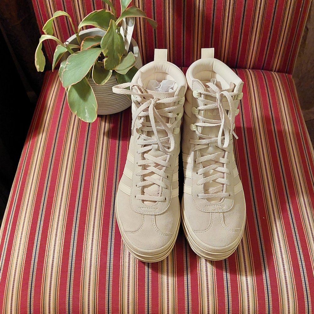 Adidas Beige Seude High-Top Sneakers Size 7.5 - Picture 3 of 13